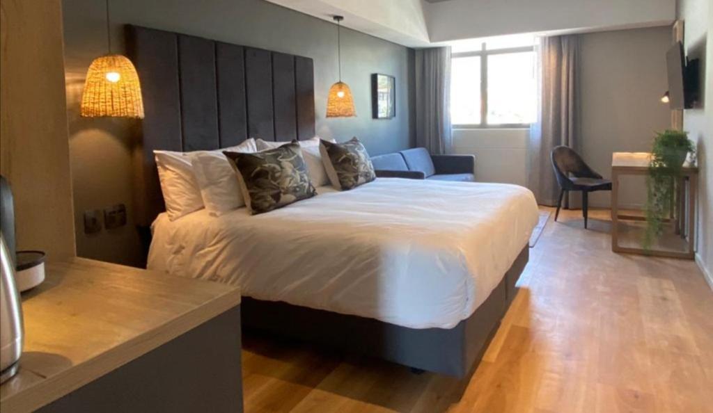 Kloof Street Hotel - Lion Roars Hotels & Lodges ケープタウン エクステリア 写真